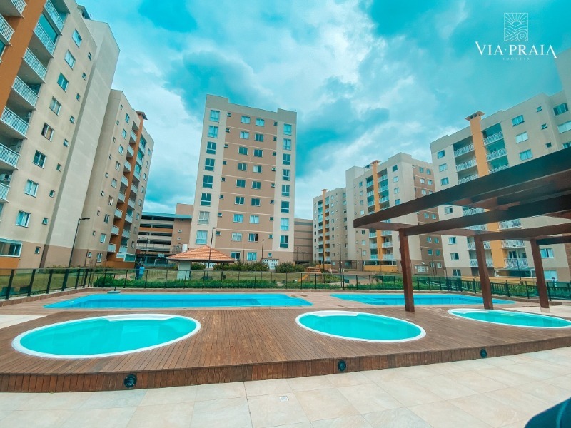 Condomínio residencial com área de lazer